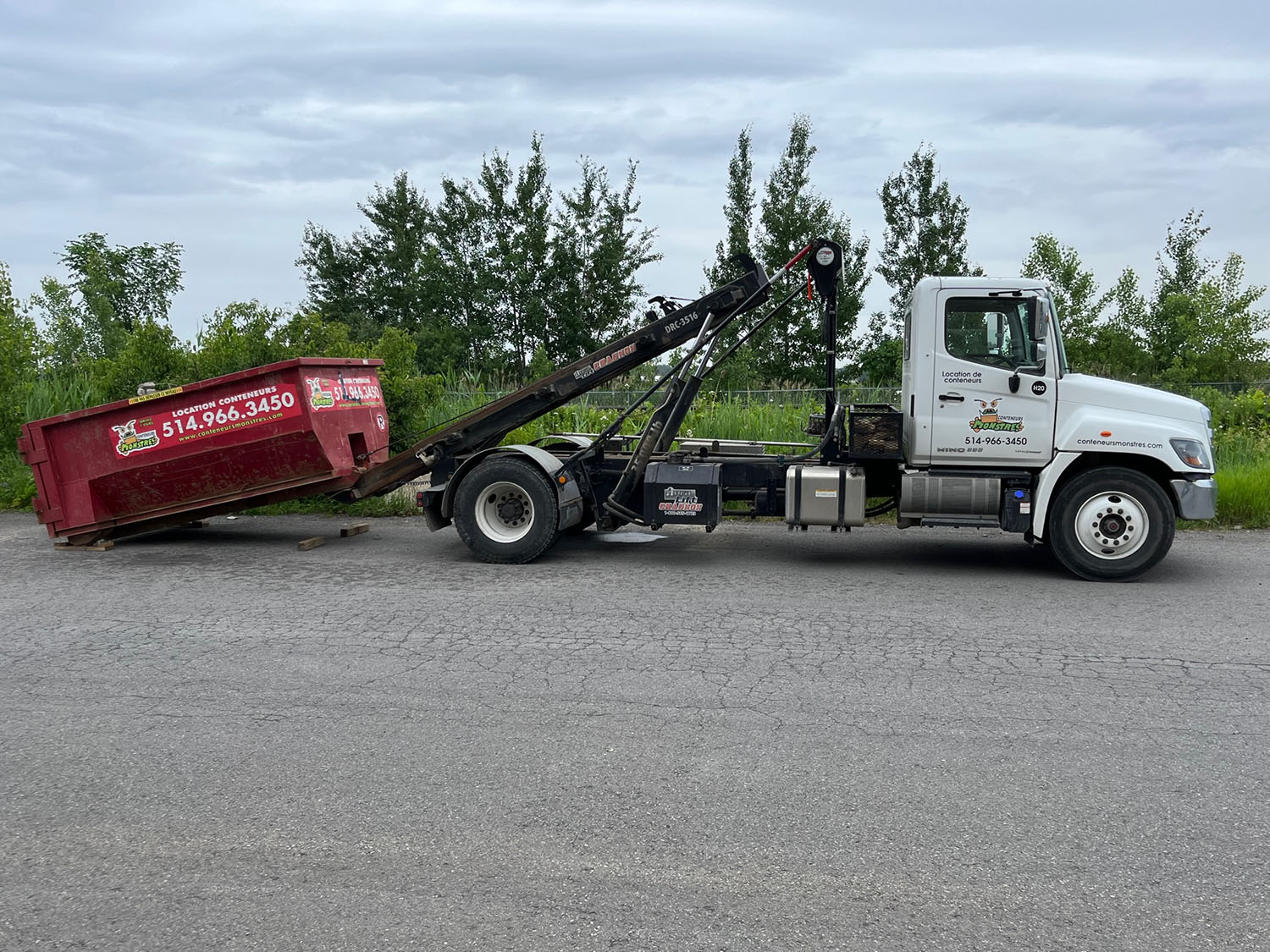 Service de location de mini conteneur et petit conteneur à Montréal, Laval, Rive-Nord, Laurentides, Lanaudière - Conteneurs Monstres Service de location de mini conteneur et petit conteneur à Montréal, Laval, Rive-Nord, Laurentides, Lanaudière - Conteneurs Monstres